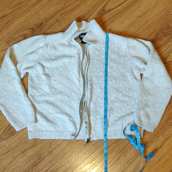 EUC Cropped zip-up cardigan - Picture 3 of 6